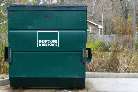 Why Mobile Businesses Need Regular Dumpster Pad Cleaning